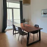 Apartment Spacious 70sqm In Popular Location *